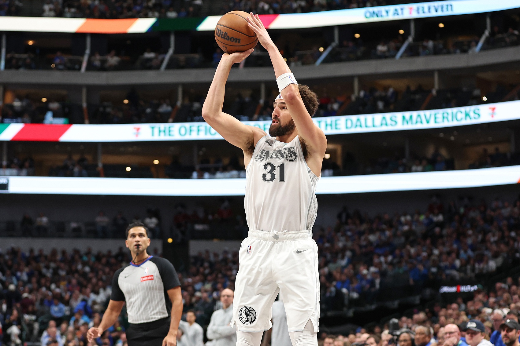 克萊：我們?nèi)志€外投得太差了 對此我也要負(fù)責(zé)任